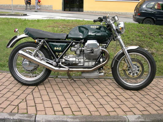 Moto Guzzi 942
